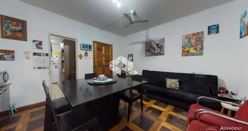 Apartamento de dois dormitórios/quartos no bairro Farroupilha