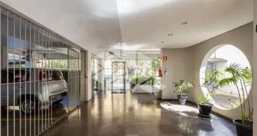 Apartamento a uma quadra do parque Farroupilha de Porto Alegre 3 dormitórios / quartos mais vagaquartos mais vaga           /quartos mais vaga