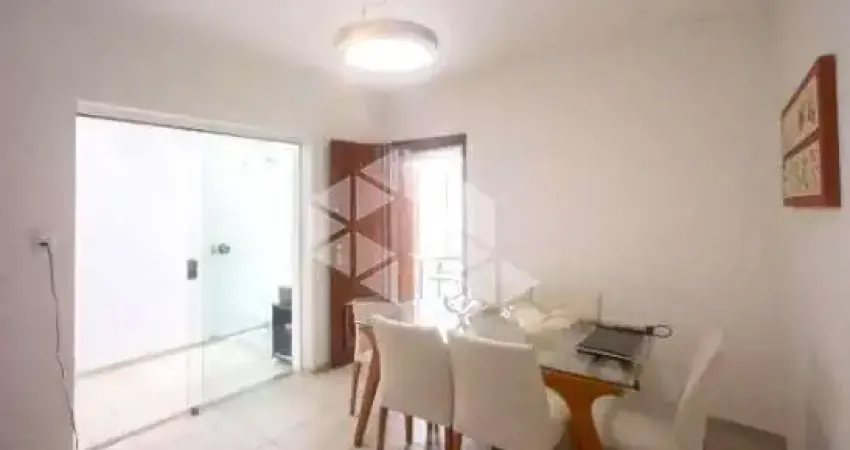 VENDA Sobradocom 154m² com 2 dormitórios (1 suíte) em Santo Amaro, próximo do metrô