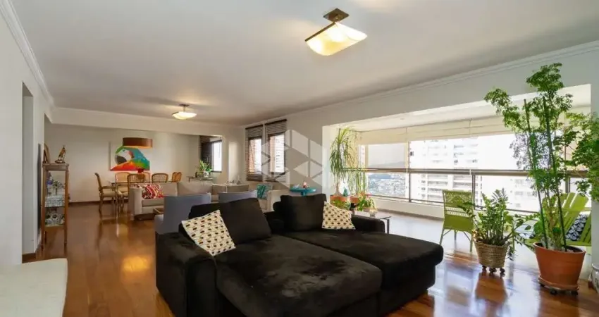VENDA Apartamento com 195m² 3 dormitórios 3 suítes, 4 vagas - MORUMBI