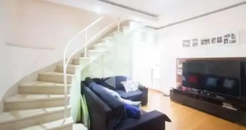 VENDA Sobrado de 150m² com 3 dormitórios (1 suíte) e 1 vaga  na Chácara Santo Antônio