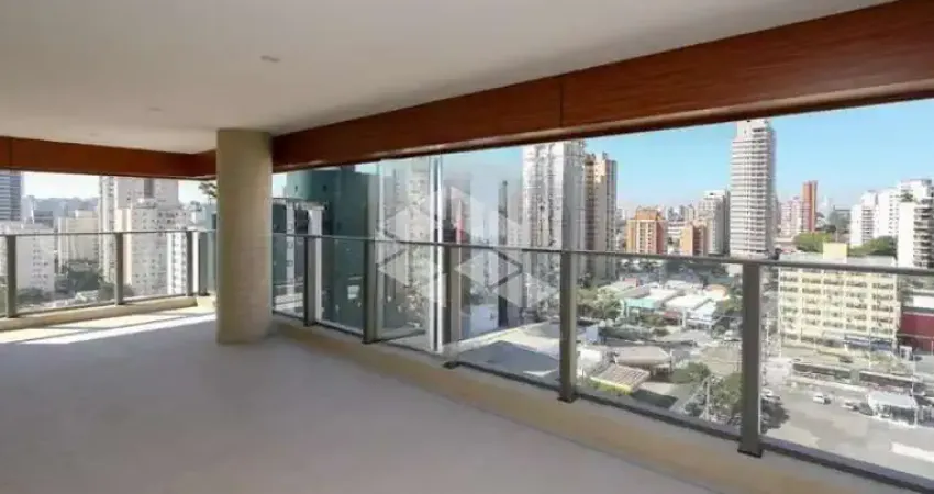 Apartamento à venda no Brooklin com 232m², 4 suítes, varanda gourmet e 3 vagas de garagem.