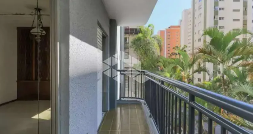 Apartamento à venda no Brooklin com 165m², 4 dormitórios (sendo 1 suíte) e 2 vagas de garagem.