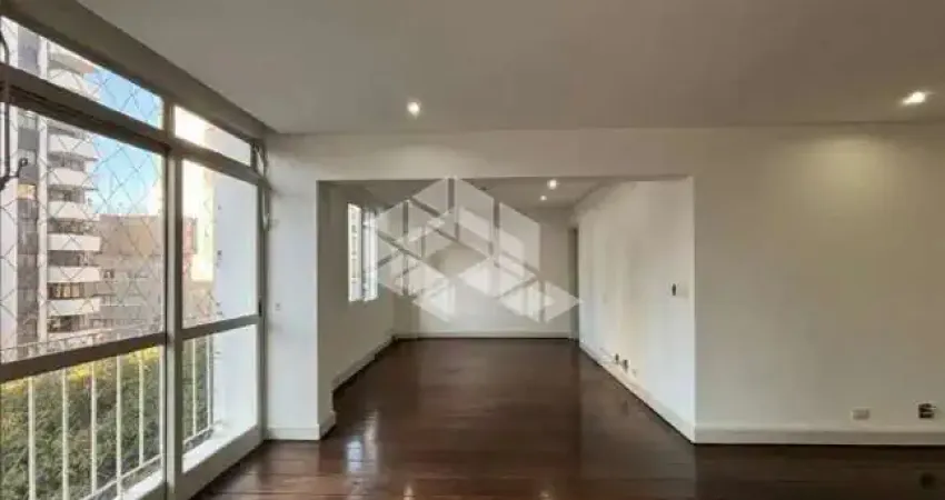 VENDA Apartamento com 150m², 3 dormitórios (1 suíte), 1 vaga, próximo ao metrô, Bairro Jardins - SP