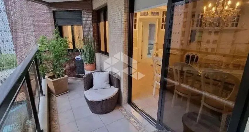Apartamento à venda em Indianópolis, São Paulo-SP, com 3 quartos, 1 suíte, 2 salas, 4 banheiros e 1 vaga, TERRAÇO. 120 m² de área. Venha conferir!