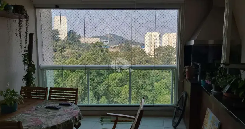 Apartamento em Tamboré- 122m2 ,1 suite 2 quartos em Condomínio clube