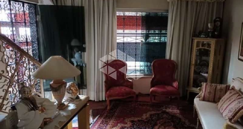 Casa na Rua Botupuca, 48 - Cambuci 3 Dormitórios 2 Vagas