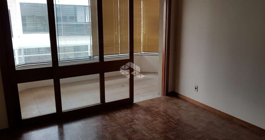 Apartamento 2 dormitórios, sacada, garagem, no Menino Deus COM 111,03M2 PRIVATIVOS