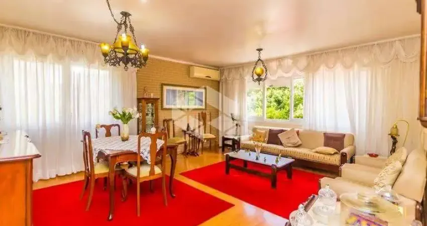 APARTAMENTO COM  03 DORMITÓRIOS ,SUITE,  2136,00M2,  VAGAS NO BAIRRO PETRÓPOLIS, PORTO ALEGRE/RS