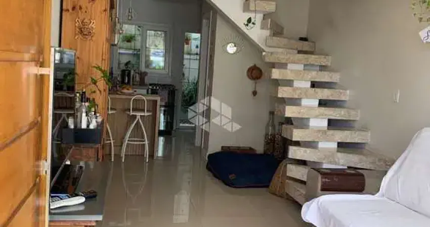 Casa Condomínio 2 dormitórios 1 suites lavabo patio terraço 2 vagas