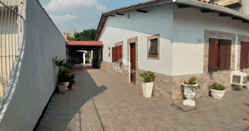 Casa 3 Dormitórios/Quartos Com 1 Suíte Barro Cavalhada