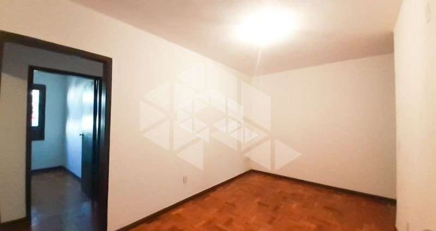 Apartamento   com 72 metros ,dois dormitórios na avenida da azenha