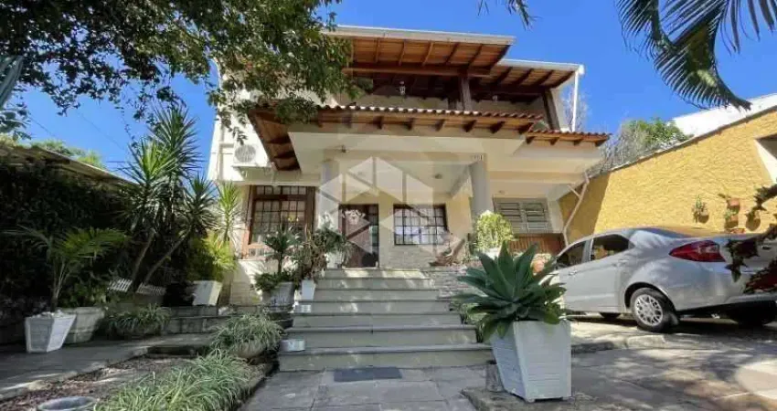 Casa com 3 quartos à venda na Rua Irmão Inocêncio Luís, 601, Jardim Itu Sabará, Porto Alegre