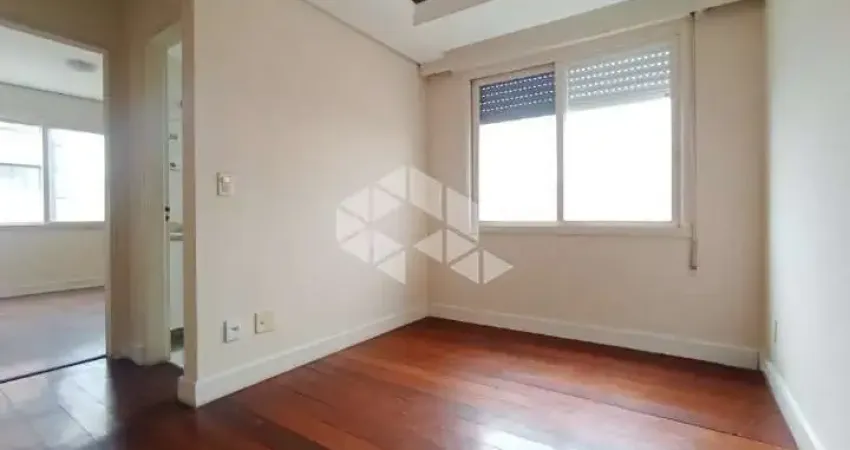 Cobertura com 123 metros privativos, 03 dormitórios na praia de belas