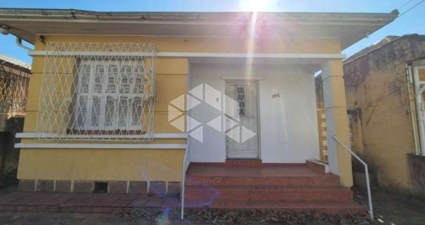 CASA DE 3 DORMITÓRIOS NO PARTENON