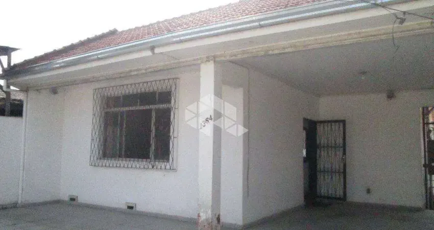Casa Residencial À Venda com piscina, Tristeza, Porto Alegre.