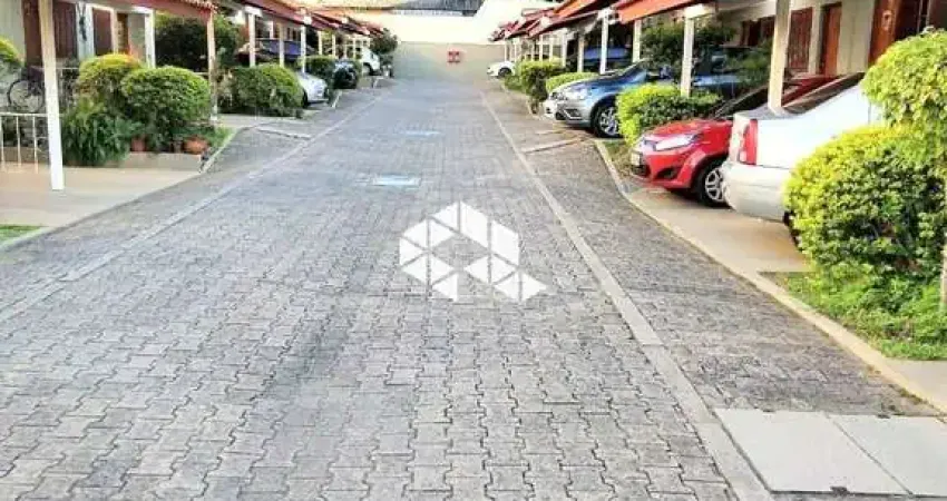 Casa em condomínio 3 dormitórios 1 garagem patio