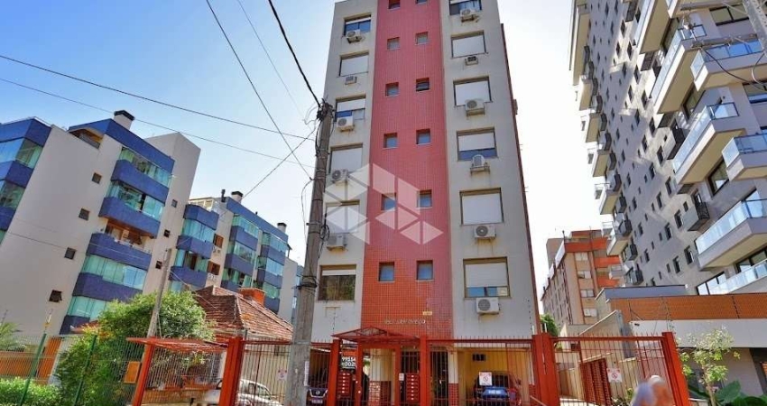 Apartamento com dois dormitórios suite e duas vagas de garagem