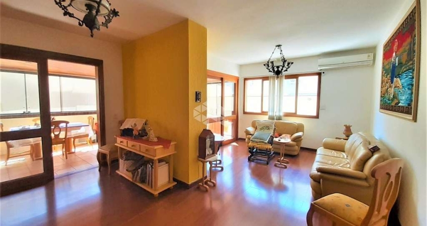 Apartamento 258m² privativos, 3 dormi