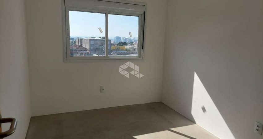 APARTAMENTO EM CONDOMÍNIO NOVO NO ALTO PETRÓPOLIS