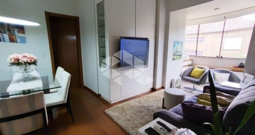 Apartamento no Menino Deus em Porto Alegre com sacada e vaga