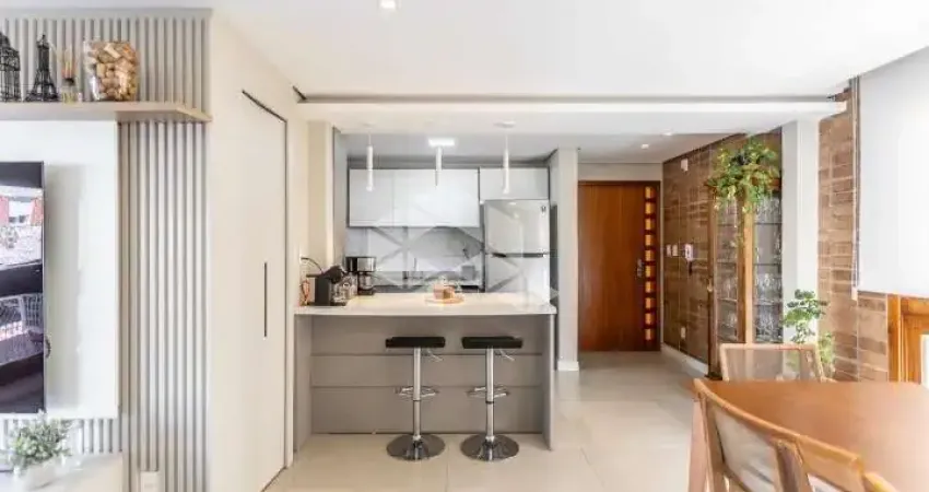 Apartamento 3 Dormitórios (1 Suíte) - Totalmente Reformado - Menino Deus