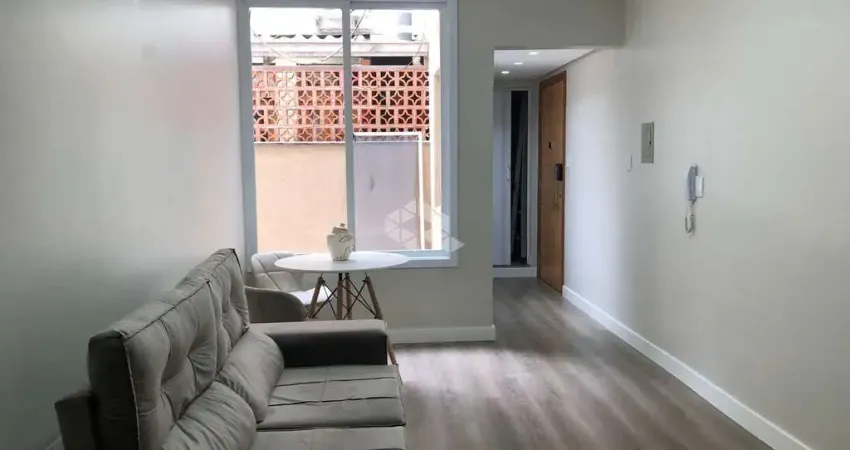 Apartamento de 1 dorm/quarto de 48,10m² bairro menino deus (com pátio)