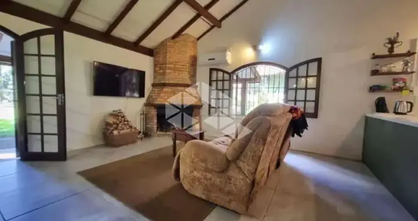 Linda casa com 92,61m² de 2 dorm/quartos, em meio a natureza - canela!