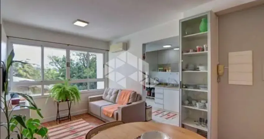 Apartamento - 2 dormitorios - 1 vaga de garagem- segundo andar-