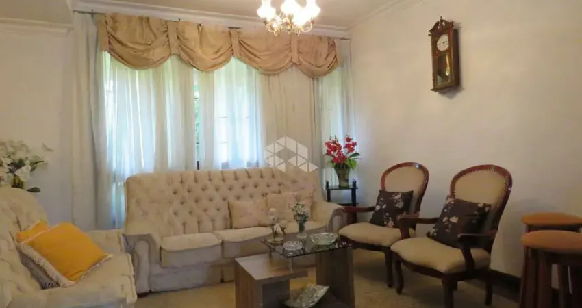 Casa com 4 quartos à venda na Rua Upamaroti, 836, Cristal, Porto Alegre