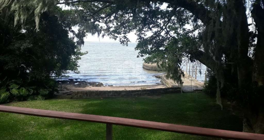 Casa com 3 quartos à venda na Rua Jacarandás, 136, Ponta Grossa, Porto Alegre