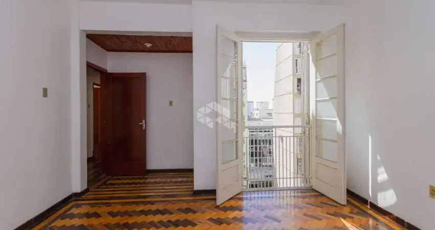 Apartamento 3 dormitórios, 2 banheiros, no bairro centro, porto alegre, em edifício clássico