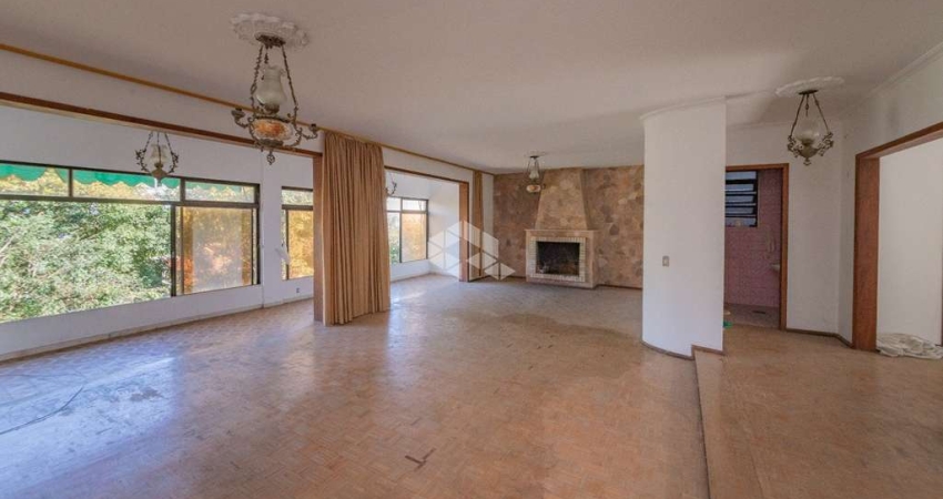 Casa com 3 quartos à venda na Avenida General Barreto Viana, 590, Chácara das Pedras, Porto Alegre