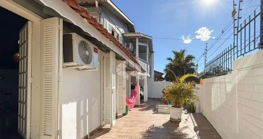 Casa com 3 quartos à venda na Rua Doutor Ernesto Miranda, 195, Jardim São Pedro, Porto Alegre