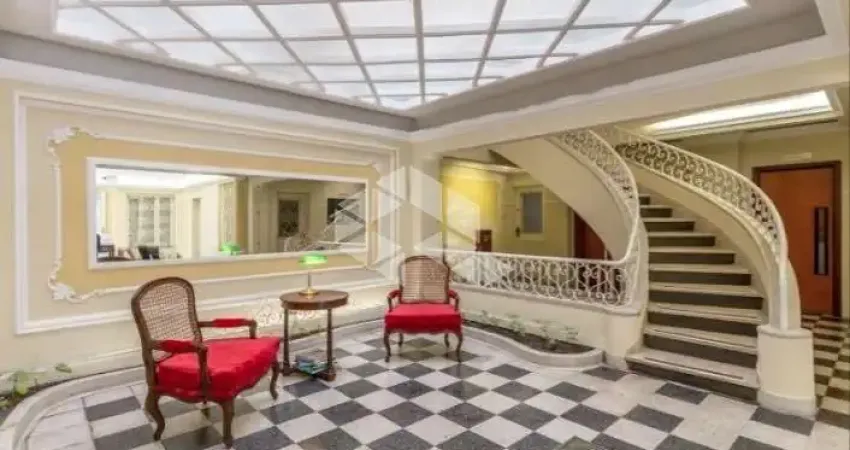 Apartamento de 113m2, living em 3 ambientes cercado por jardim de inverno