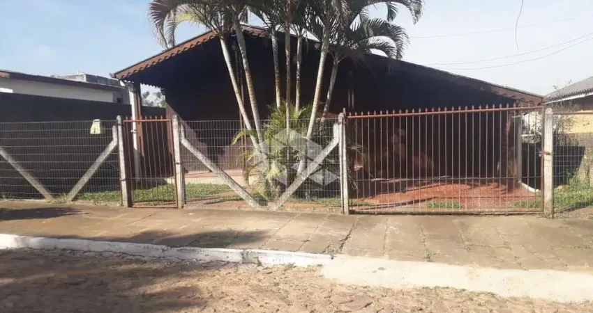 Casa 2 dormitorios com 2 vagas/box e edicula nos fundos com mais 1 dormitorio Viamão