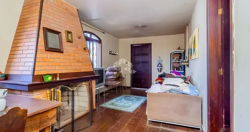 Casa com 3 quartos à venda na Rua Souza Lobo, 1291, Vila Jardim, Porto Alegre