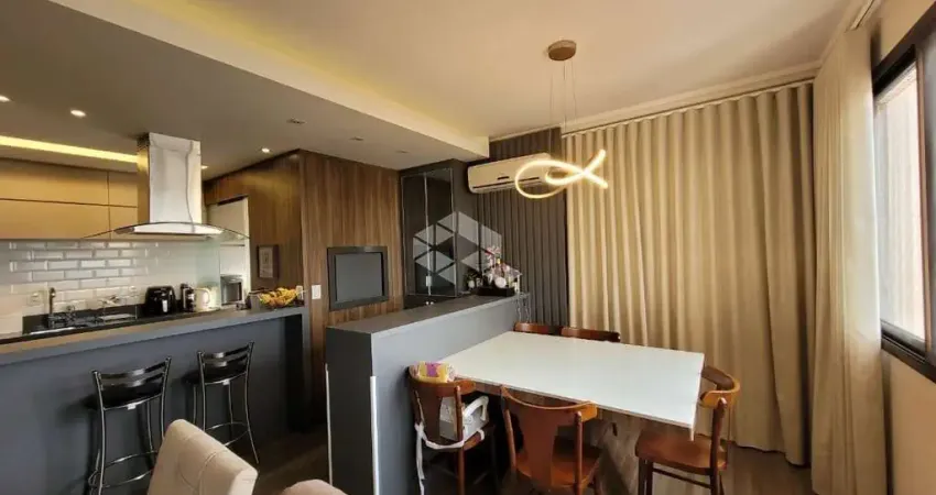 Excelente apartamento 02 dormitórios com 01 suíte todo reformado e 02 vagas de garagem em rua calma no bairro jardim botânico