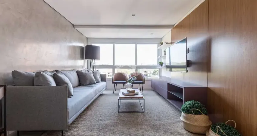 Apartamento com 2 dormitórios e 2 vagas no bairro Passo da Areia
