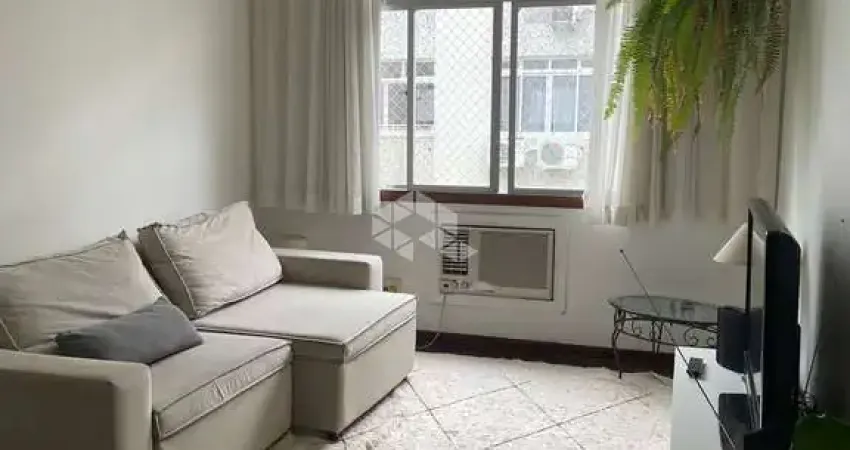 Apartamento com 3 dormitórios no bairro Menino Deus