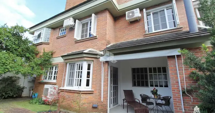 Casa,  entrar e morar casa 4 dorm, suite master, churrasqueira, 2 vagas cobertas, trilhas