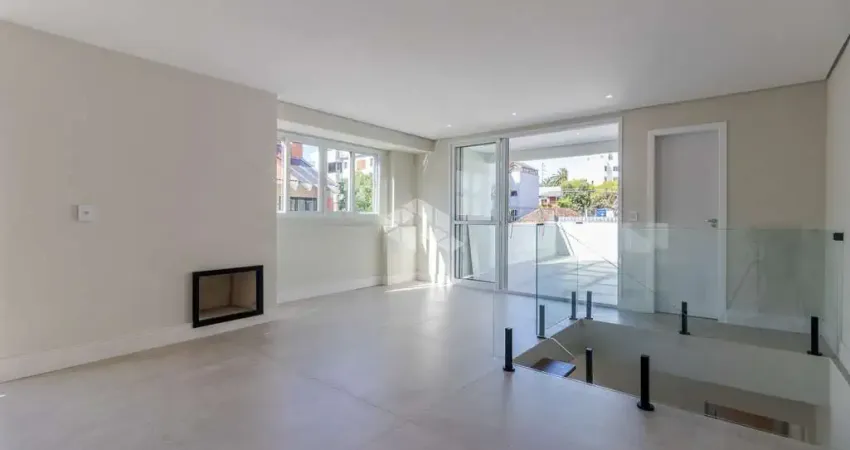 Cobertura, 100% reformada com 2 suítes , vaga de garagem e prédio com elevador no Bairro auxiliadora