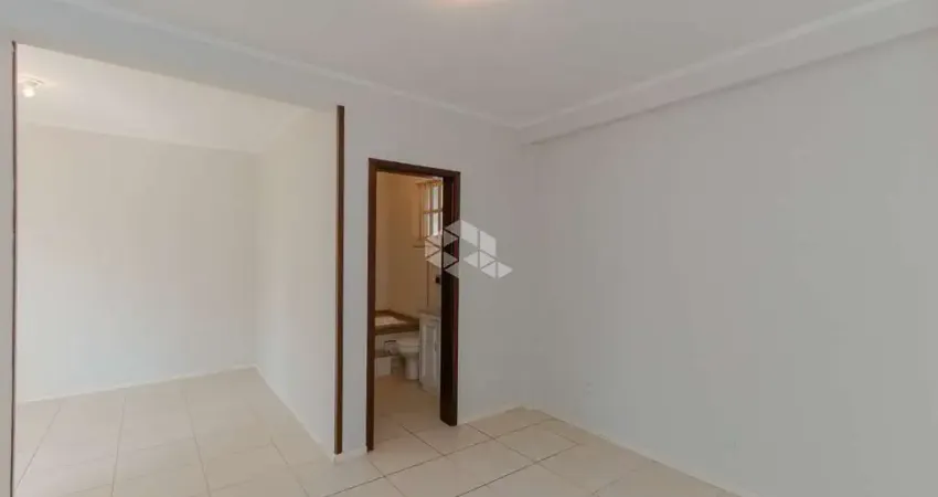 Casa com 4 dormitorios, sendo 1 suite e 4 vagas no bairro Vila Jardim
