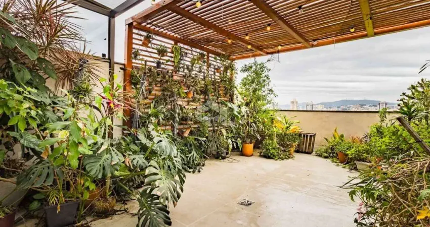.Cobertura com 149m², 2 dormitórios, 2 vagas, no bairro Santana em Porto Alegre para Comprar
