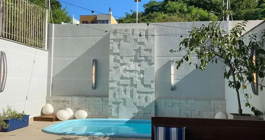Casa 03 dormitórios , 3 suites e 2 vagas com 352m² no bairro Chácara das Pedras