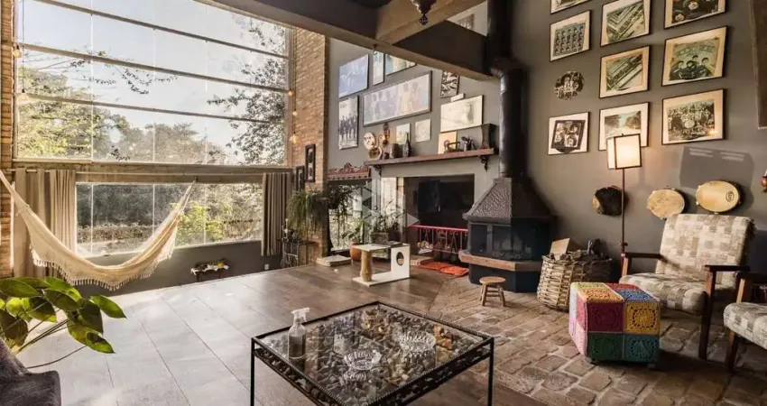 Casa diferenciada  próxima ao Parque knijnik , Vila Nova ,Porto Alegre