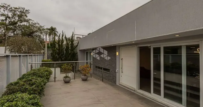 Casa bairro Três Figueiras com 3 suítes  3 vagas amplas