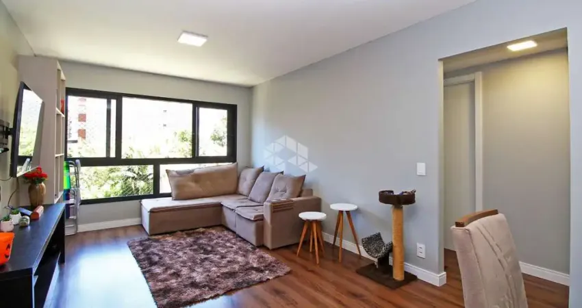 Apartamento com 03 dormitórios, semimobiliado , bem arejado e iluminado.