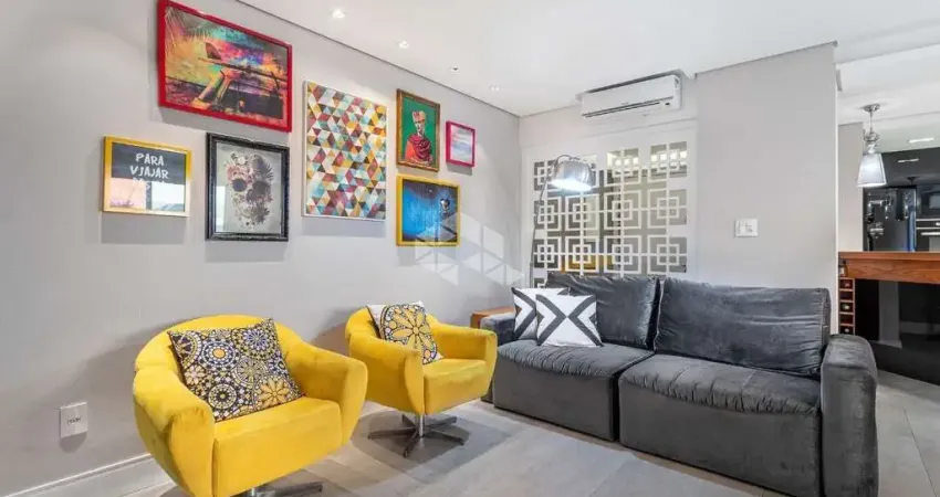 Apartamento 3 dormitórios 1 vaga reformado e mobiliado no bairro Mont Serrat