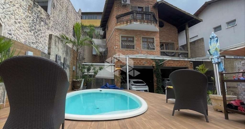 Casa com 3 quartos à venda na Rua Damasco, 400, Jardim Semiramis, Cotia